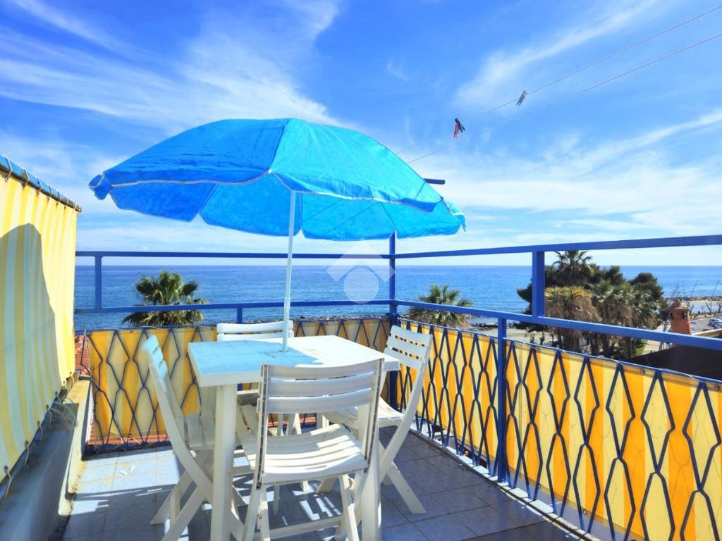 Four-room apartment Via Nino Bixio, Riva Ligure - photo 1