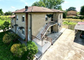 Apartment Strada reatino, Novellara - photo 1