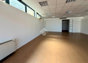 Negozio Strada Provinciale Nord, Novellara - foto 11