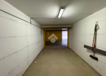Box Via Cornigliano, Genova (neighborhood Coronata) - photo 2
