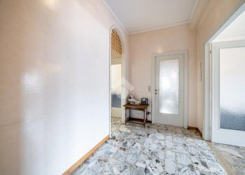 Four-room apartment Via Camillo Rondani, Parma (neighborhood Centro Storico) - photo 3