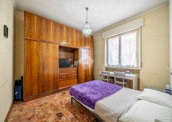 Four-room apartment Via Camillo Rondani, Parma (neighborhood Centro Storico) - photo 14