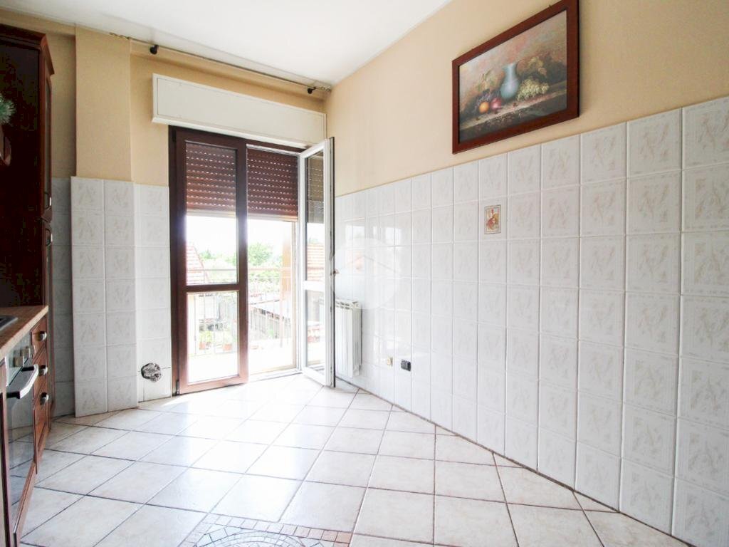 Three-room apartment Via Libia, Cormano - photo 2
