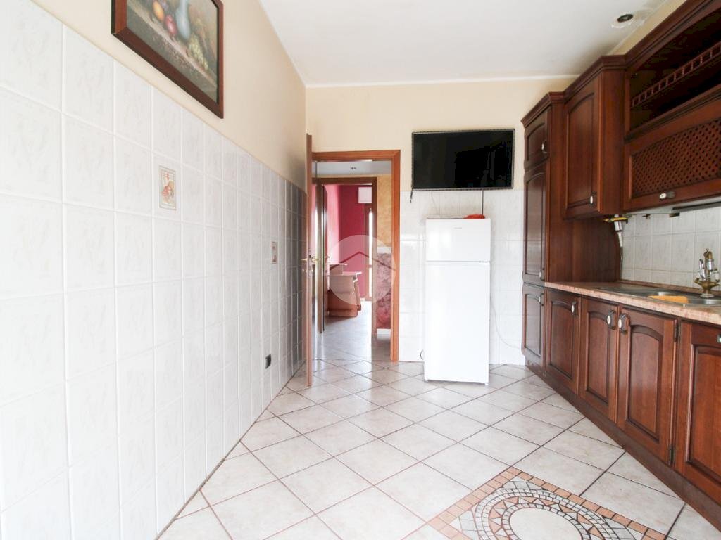 Three-room apartment Via Libia, Cormano - photo 3