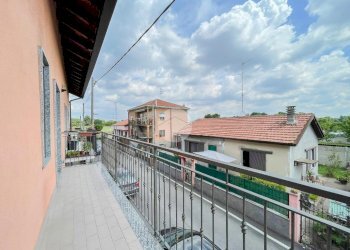 Three-room apartment Via Libia, Cormano - photo 4