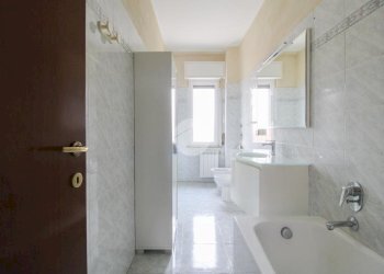Three-room apartment Via Libia, Cormano - photo 16