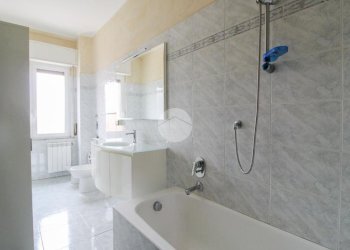 Three-room apartment Via Libia, Cormano - photo 17