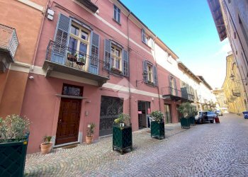 Negozio Via Maghelona, Saluzzo - foto 1