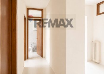 Hall / corridoio - Apartment PIAZZA MAZZINI
 
18, Asiago - photo 11