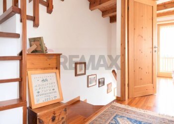 Hall / corridoio - Casa semi indipendente VIA ZEBIO
37, Roana - foto 13