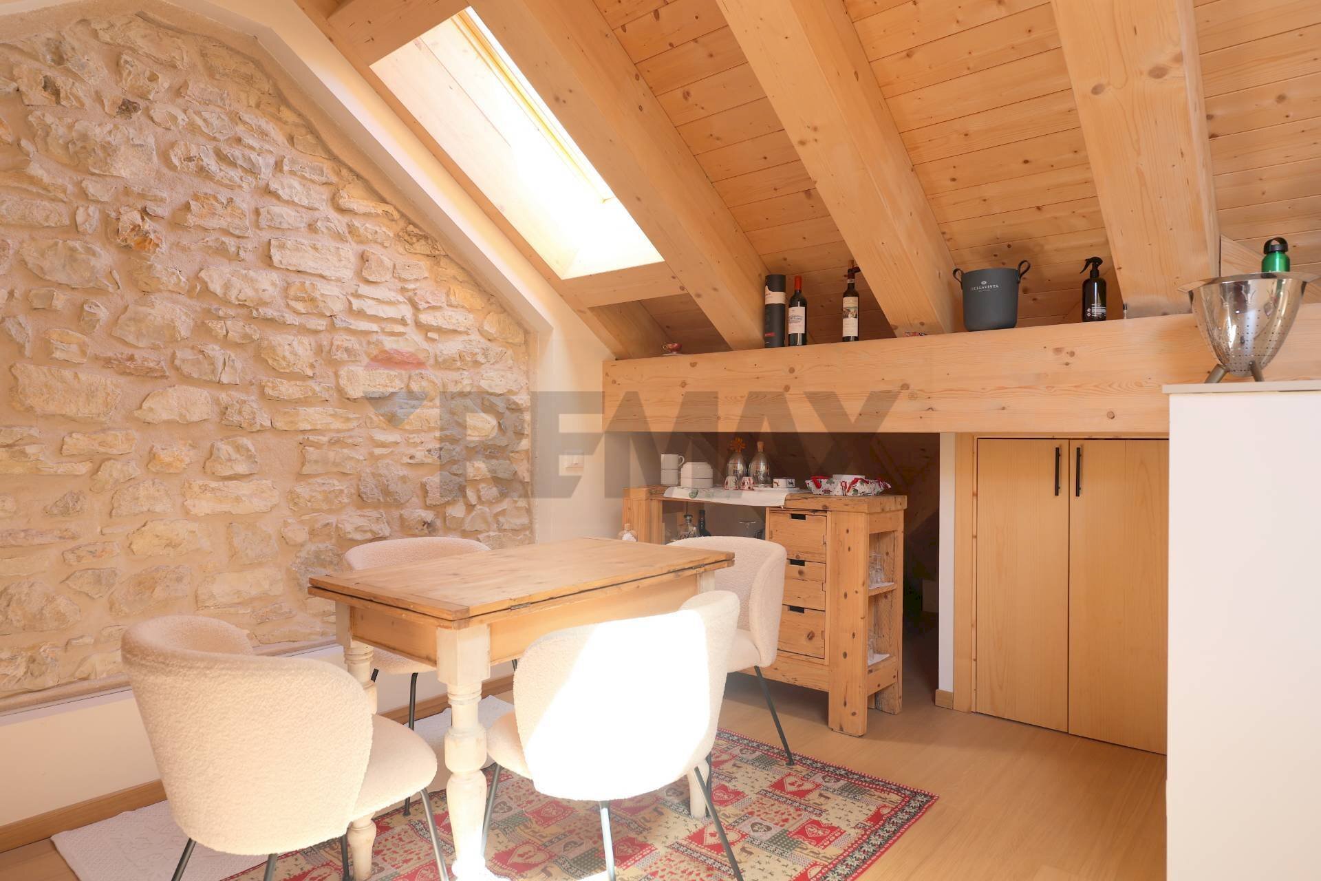 Sala da pranzo - Semi-detached Villa VIA CAVOUR
 
32, Asiago - photo 1