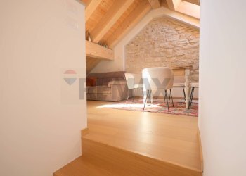 Scale - Semi-detached Villa VIA CAVOUR
 
32, Asiago - photo 5