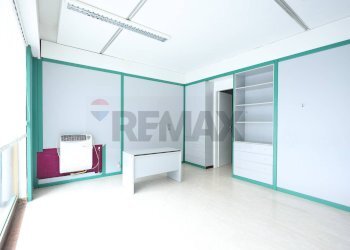 Camera / camera da letto - Shop VIA CAMONA, Gallio - photo 1