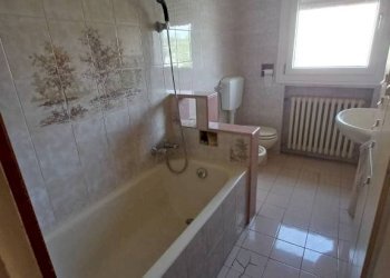 Bagno - Appartamento via Achille Grandi, Novi di Modena - foto 8