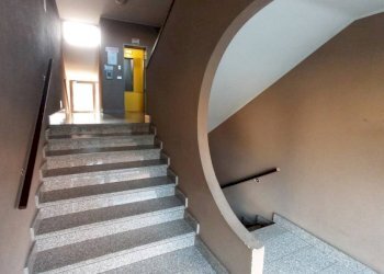 Interno palazzo - Four-room apartment via Antonio Gramsci, 26, Borgomanero - photo 3