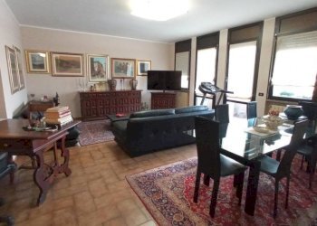 Salone - Four-room apartment via Antonio Gramsci, 26, Borgomanero - photo 6