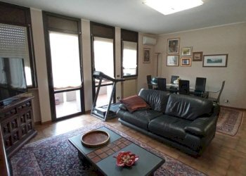 Salone - Four-room apartment via Antonio Gramsci, 26, Borgomanero - photo 7