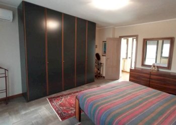 Camera da letto - Four-room apartment via Antonio Gramsci, 26, Borgomanero - photo 34