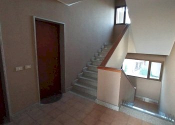 Interno palazzo - Four-room apartment via Antonio Gramsci, 26, Borgomanero - photo 48