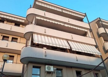 Facciata - Four-room apartment via Antonio Gramsci, 26, Borgomanero - photo 50