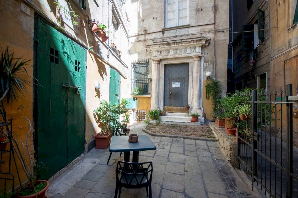 Cortile interno - Appartamento piazza delle Vigne, Genova (zona Centro Storico) - foto 1