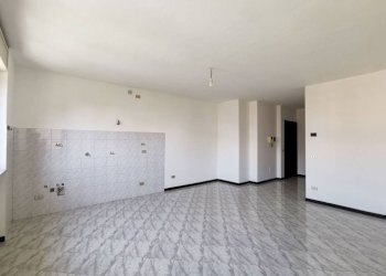 Cucina - Trilocale via San Marchese, 36/3, Venaria Reale - foto 1