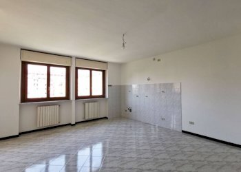 Cucina - Trilocale via San Marchese, 36/3, Venaria Reale - foto 2