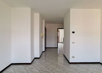 Cucina - Trilocale via San Marchese, 36/3, Venaria Reale - foto 14