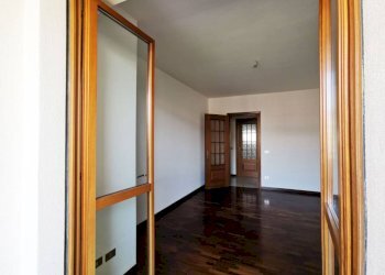 Camera da letto - Trilocale via San Marchese, 36/3, Venaria Reale - foto 26