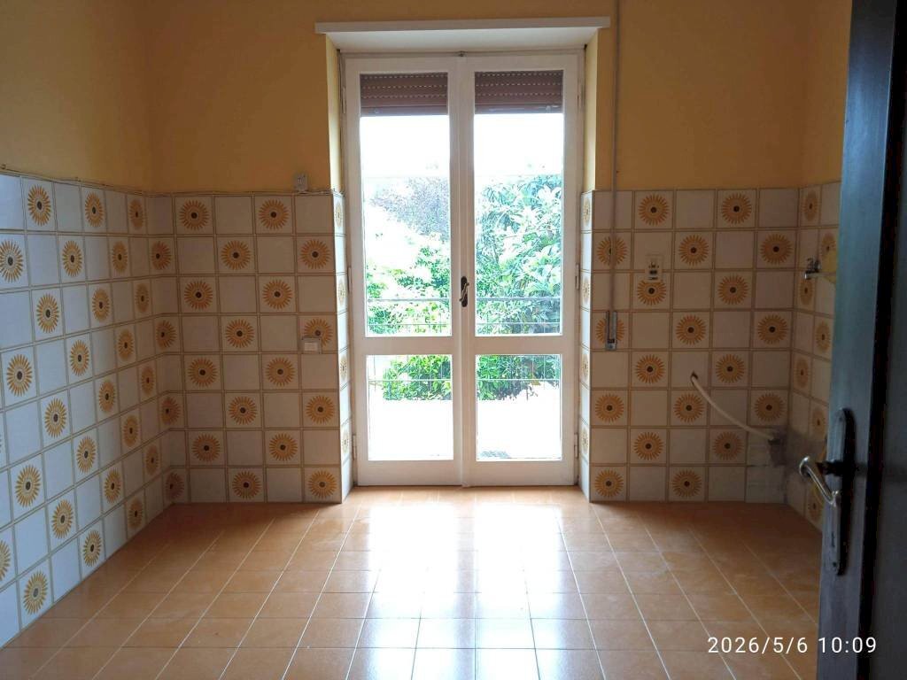 Salone - Three-room apartment via Ternana, Fara in Sabina - photo 2
