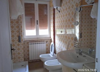 Bagno - Three-room apartment via Ternana, Fara in Sabina - photo 8