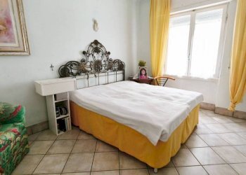 Camera da letto - Appartamento viale Paolo Orlando, Roma (zona Lido di Ostia) - foto 10