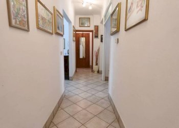 Corridoio - Appartamento viale Paolo Orlando, Roma (zona Lido di Ostia) - foto 19