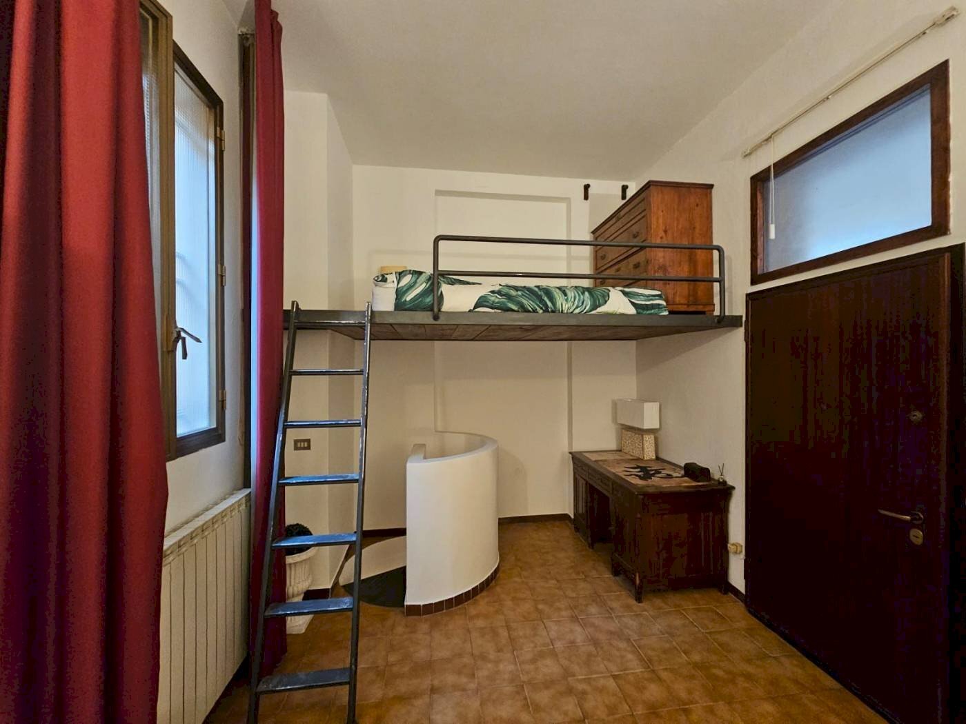 Office Via San Petronio Vecchio, 48, Bologna (neighborhood Centro Storico) - photo 1