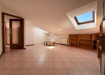 Apartment Via Nave, Sarzana - photo 1