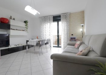 Three-room apartment Via F. Turati, Cerro Maggiore - photo 2