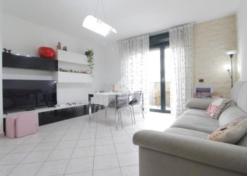 Three-room apartment Via F. Turati, Cerro Maggiore - photo 8