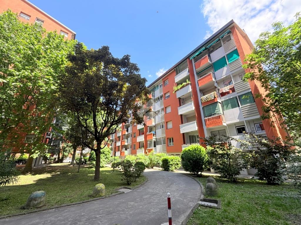 Bilocale Via Giambellino, Milano (zona Giambellino) - foto 1