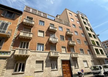 Quadrilocale Via Giovanni Argentero, Torino (zona San Salvario) - foto 1