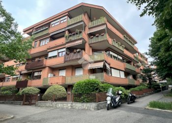 Three-room apartment Via Gozzano, Asti - photo 1