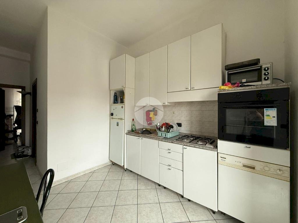 Three-room apartment Via domodossola, Torino (neighborhood Parella) - photo 2