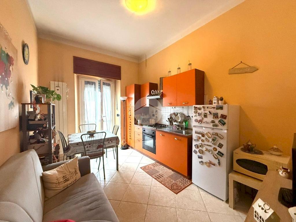 Two-room apartment Via domodossola, Torino (neighborhood Parella) - photo 1