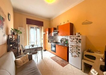 Two-room apartment Via domodossola, Torino (neighborhood Parella) - photo 1