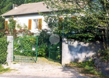 Casa indipendente Frazione Montenotte Superiore, Cairo Montenotte - foto 1