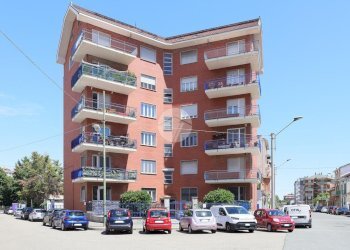 Trilocale Via Giovanni Segantini, Torino (zona Lucento) - foto 1