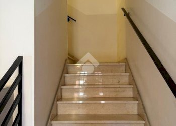 Trilocale Viale Carlo Berti Pichat, Bologna (zona San Donato) - foto 2