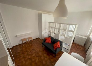 One-room apartment Viale Giulio Cesare, Novara - photo 12