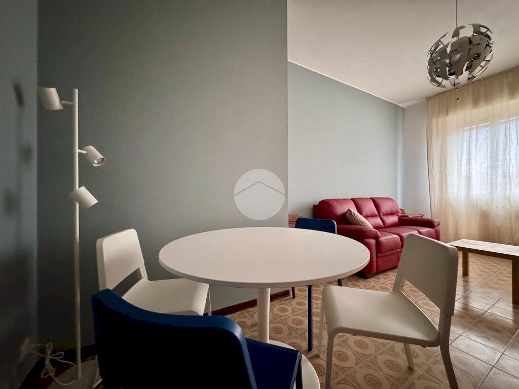 Three-room apartment Via Liberazione, Peschiera Borromeo - photo 1