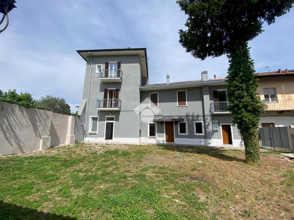 One-room apartment Via Milite Ignoto, Canegrate - photo 2