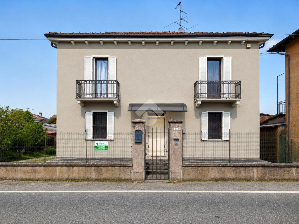 Villa Via Gattinara, Rovasenda - photo 1